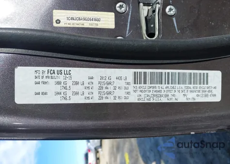 2016 Jeep Compass Sport z USA, uszkodzony, nr VIN 1C4NJCBA9GD641600